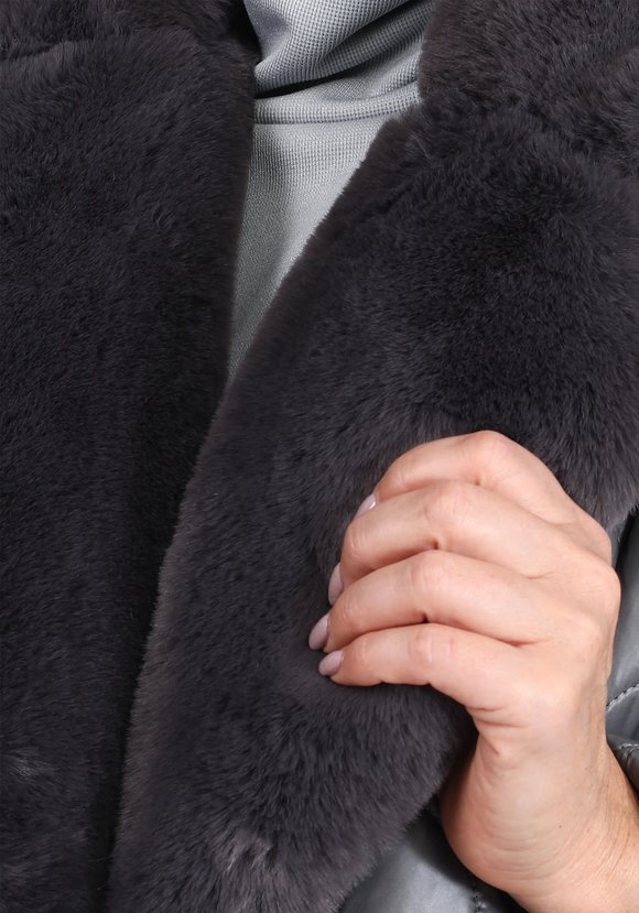 Пальто стеганое с меховым воротником шир.  580, рис. 7