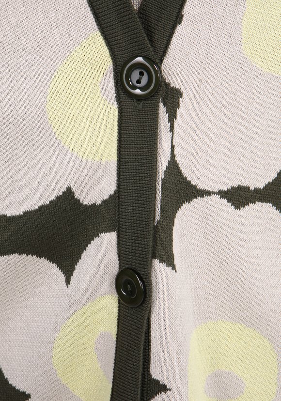 Кардиган с цветочным орнаментом на пуговицах шир.  580, рис. 8