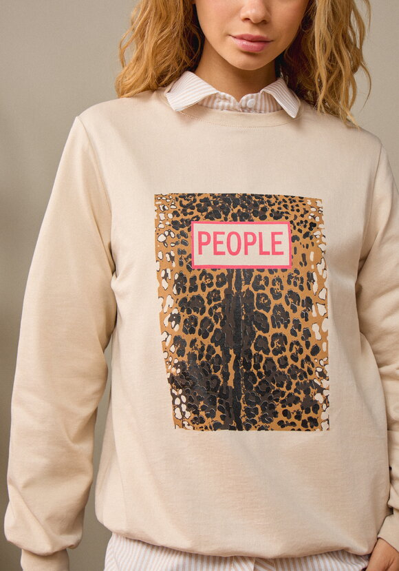 Свитшот с анималистичным принтом на груди шир.  580, рис. 14