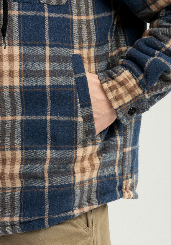 Рубашка с капюшоном и подкладом из шерпы шир.  580, рис. 6