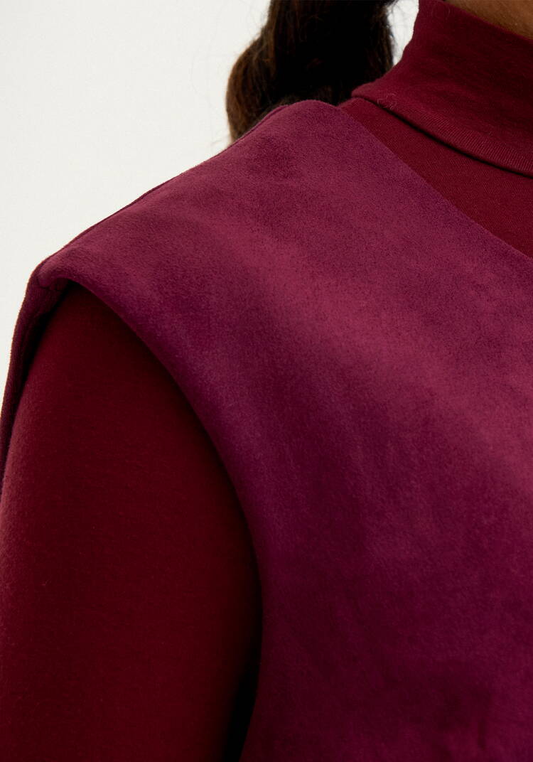 Жилет на молнии из замши шир.  750, рис. 6