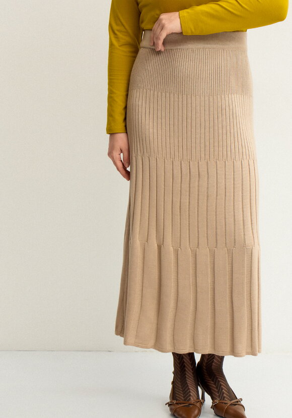 Юбка с фигурными складками шир.  580, рис. 8