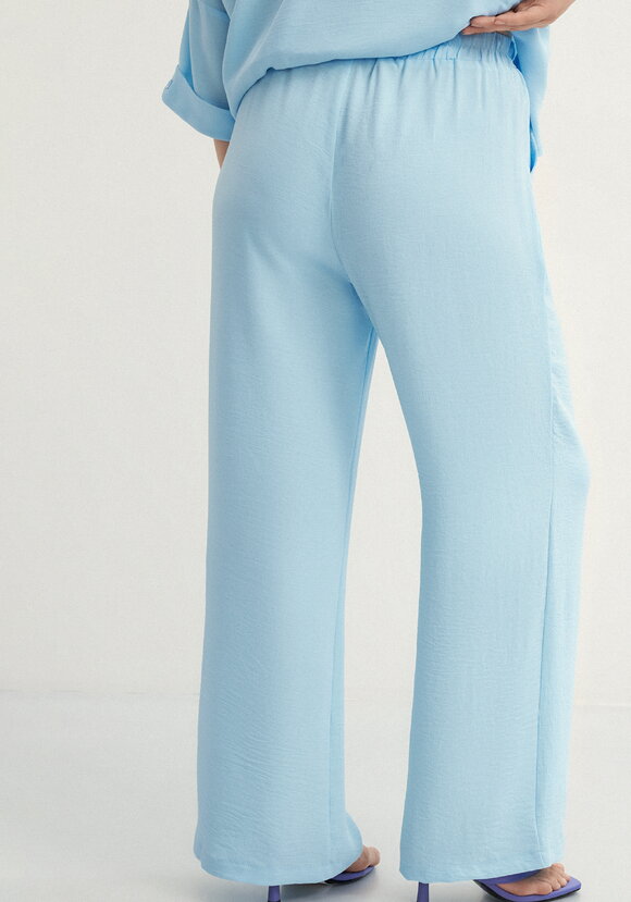 Костюм брючный с лаконичным принтом шир.  580, рис. 6