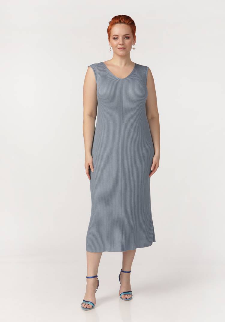 Сарафан прямой с V-образным вырезом шир.  750, рис. 4