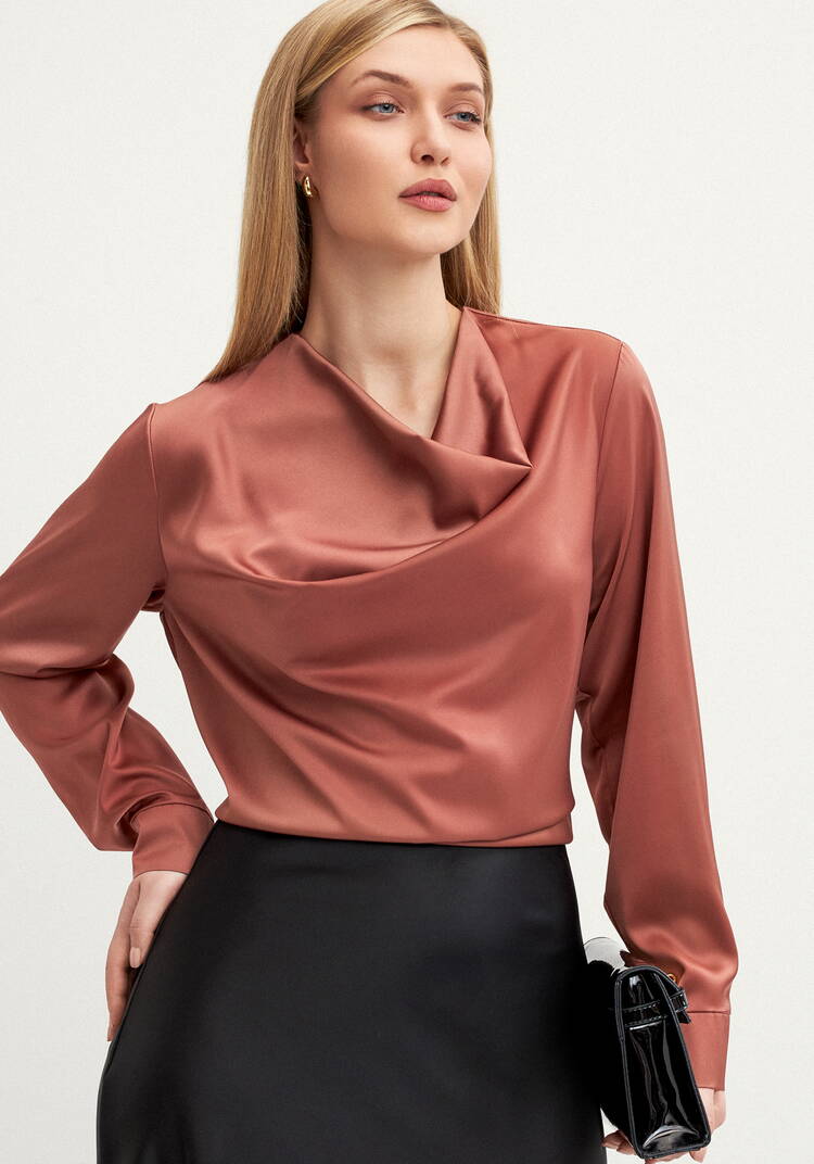 Блуза шелковая с воротником-хомутом шир.  750, рис. 18