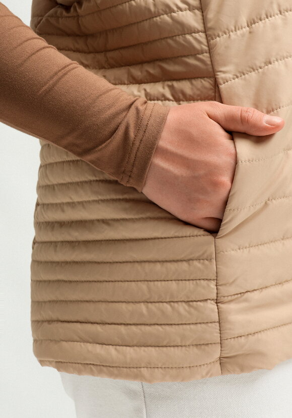 Жилет двухсторонний на молнии шир.  580, рис. 7