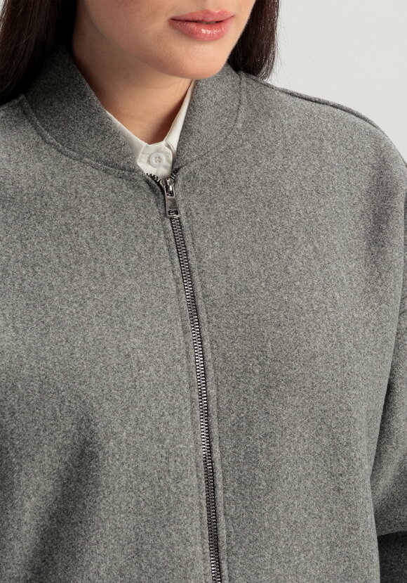 Бомбер свободного кроя на молнии шир.  580, рис. 6