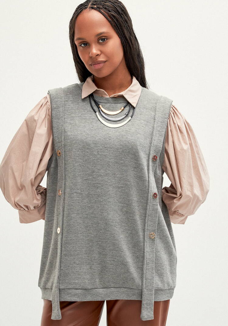 Жилет трикотажный с пуговицами шир.  750, рис. 16