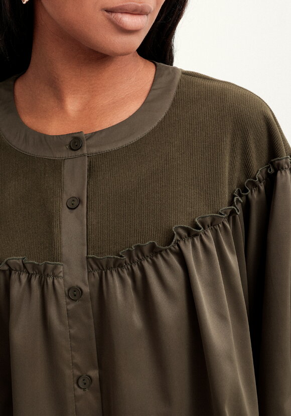 Блуза комбинированная с трикотажем шир.  580, рис. 5