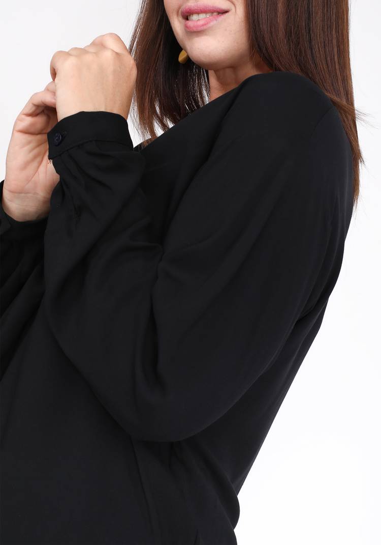 Блузка с V-образным вырезом, свободного кроя шир.  750, рис. 20