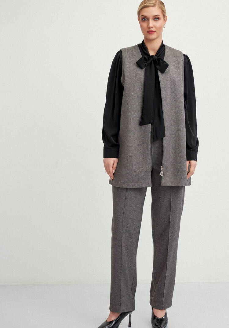 Жилет с боковыми пуговицами на молнии шир.  750, рис. 2