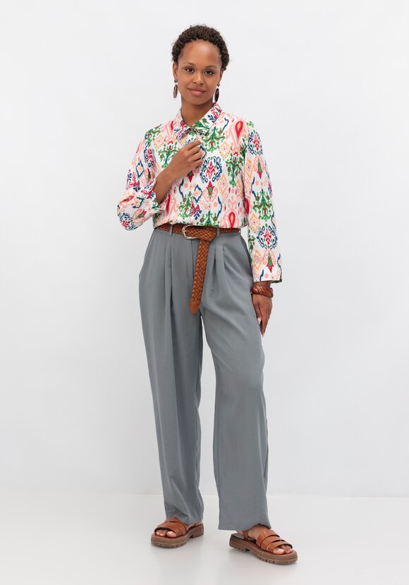 Брюки свободного кроя с защипами на поясе шир.  580, рис. 8