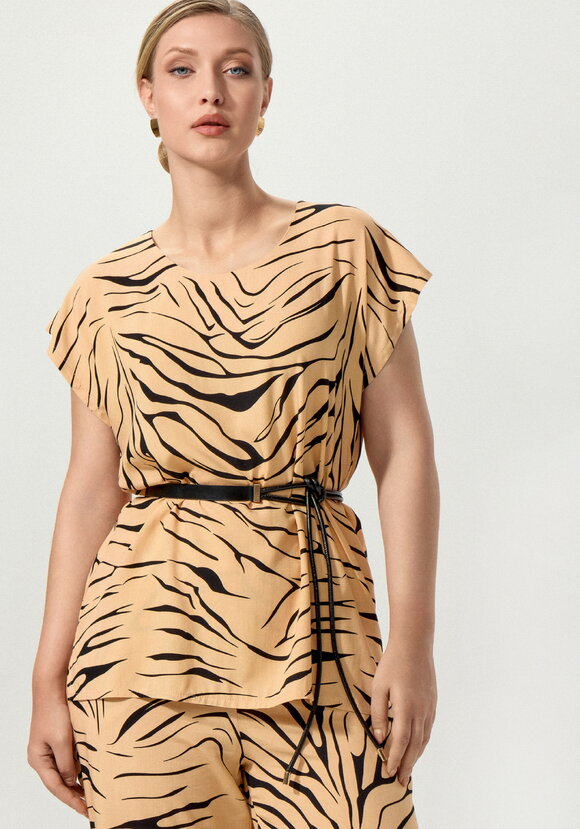 Блуза свободная с полосатым принтом шир.  580, рис. 14