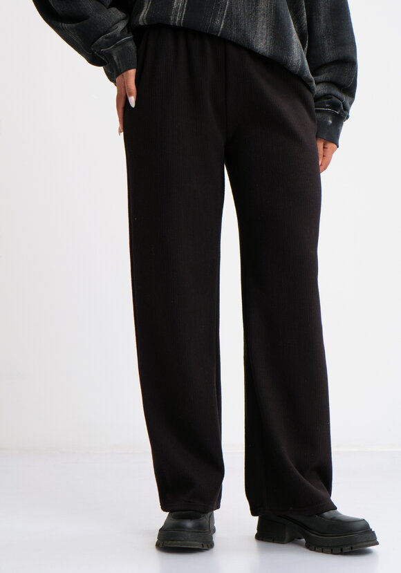 Брюки прямые от бедра на резинке шир.  580, рис. 20