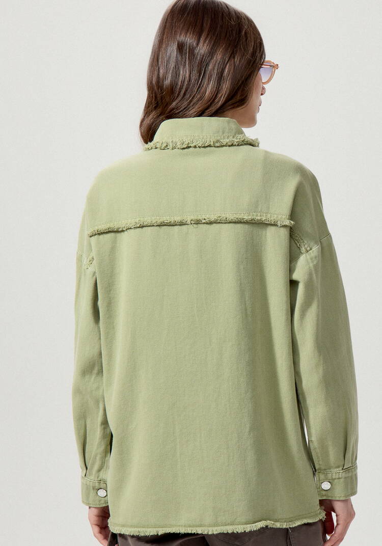 Джинсовая куртка с бахромой по краям шир.  750, рис. 19