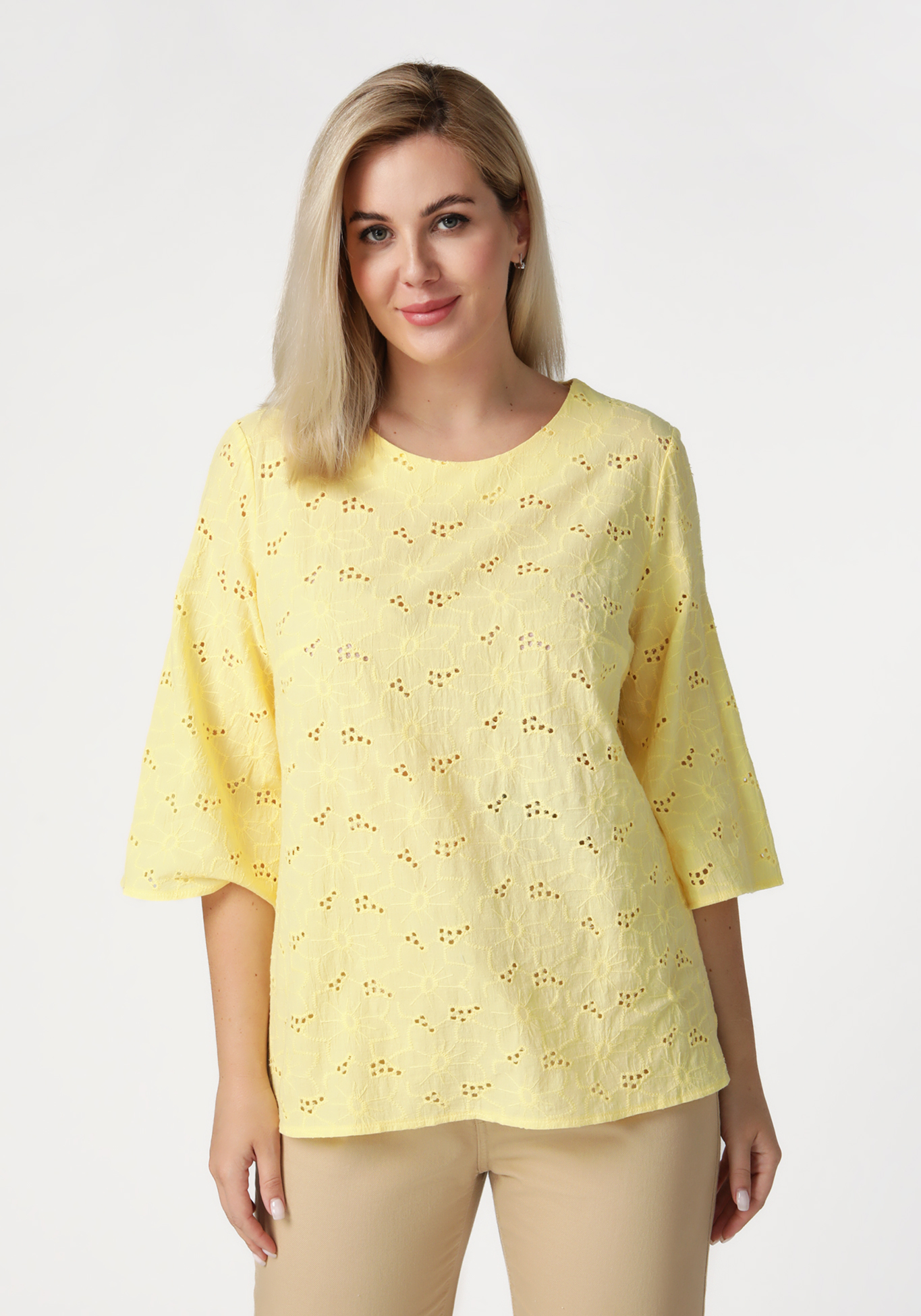 Блуза из ткани шитье