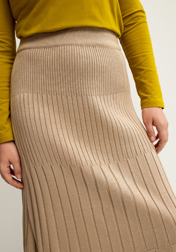 Юбка с фигурными складками шир.  580, рис. 12