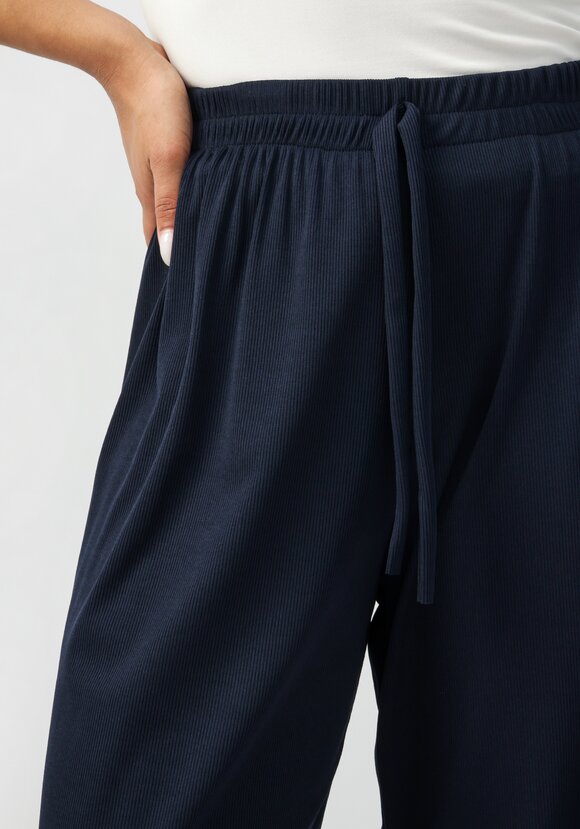 Брюки Лейла шир.  580, рис. 15