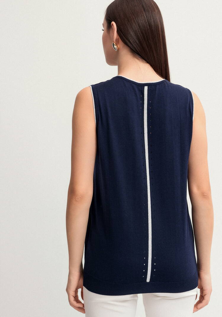 Топ с V-образным вырезом шир.  750, рис. 3