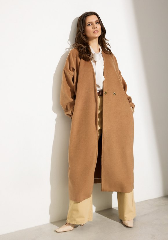 Пальто с V-образным вырезом шир.  580, рис. 1