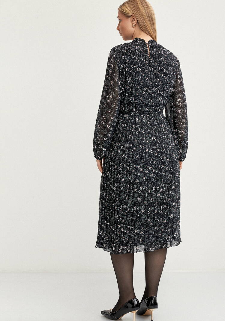 Платье гофре с рюшей по горловине шир.  750, рис. 3