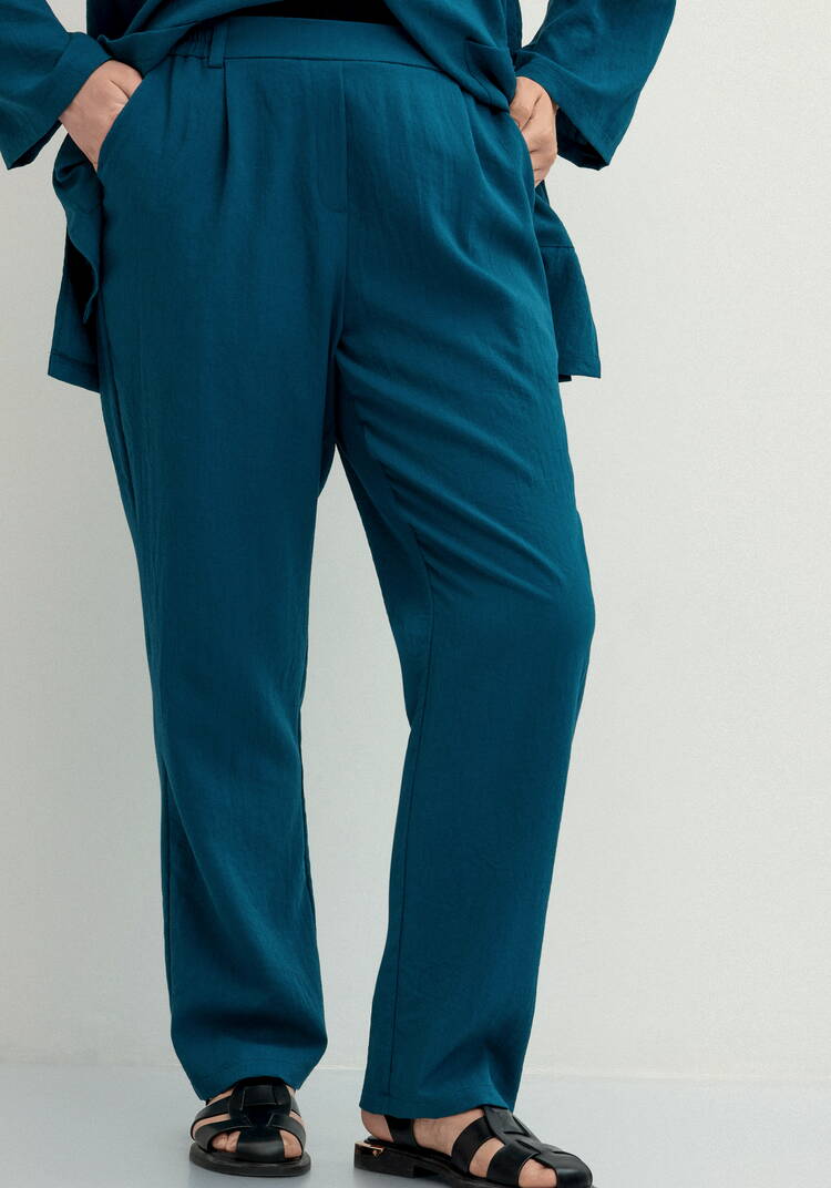 Брюки прямого кроя на резинке по поясу шир.  750, рис. 33