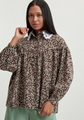 Блуза из микровельвета с ажурным воротником