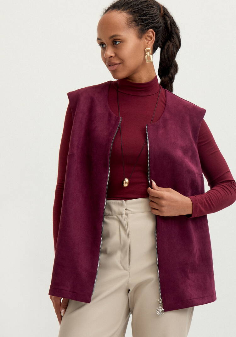 Жилет на молнии из замши шир.  750, рис. 8