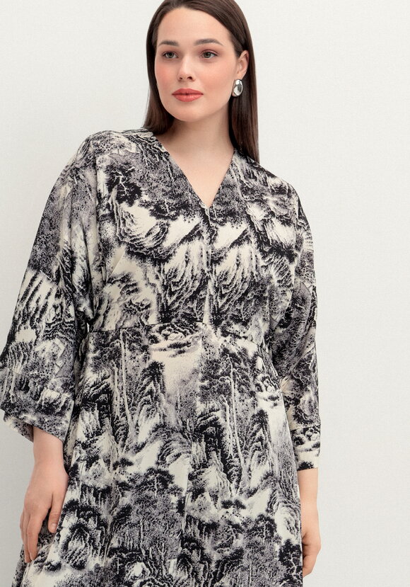 Платье на запах шир.  580, рис. 7