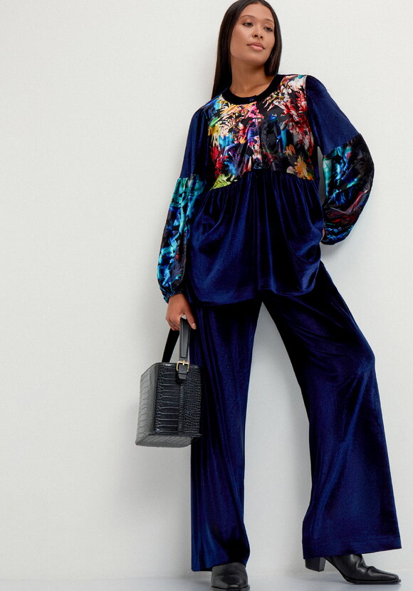 Брюки из велюра на резинке по поясу шир.  580, рис. 14