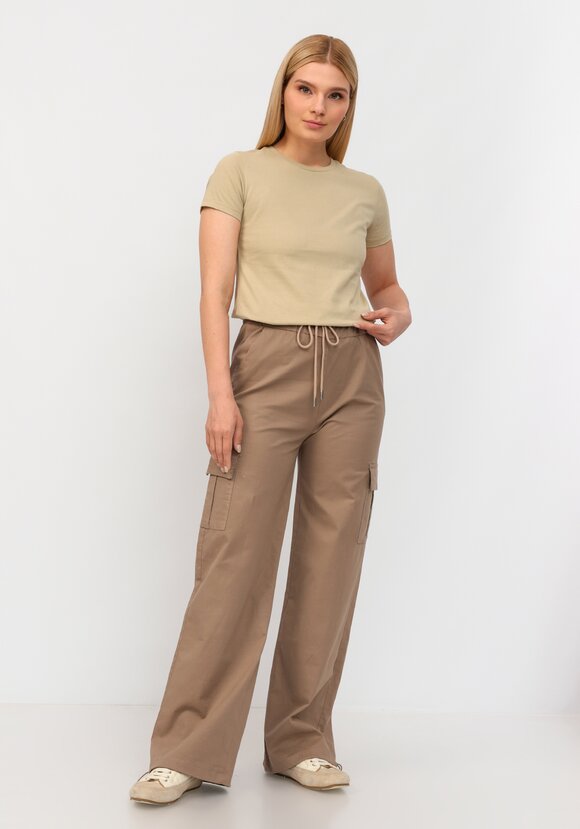 Брюки с боковыми карманами прямые шир.  580, рис. 14