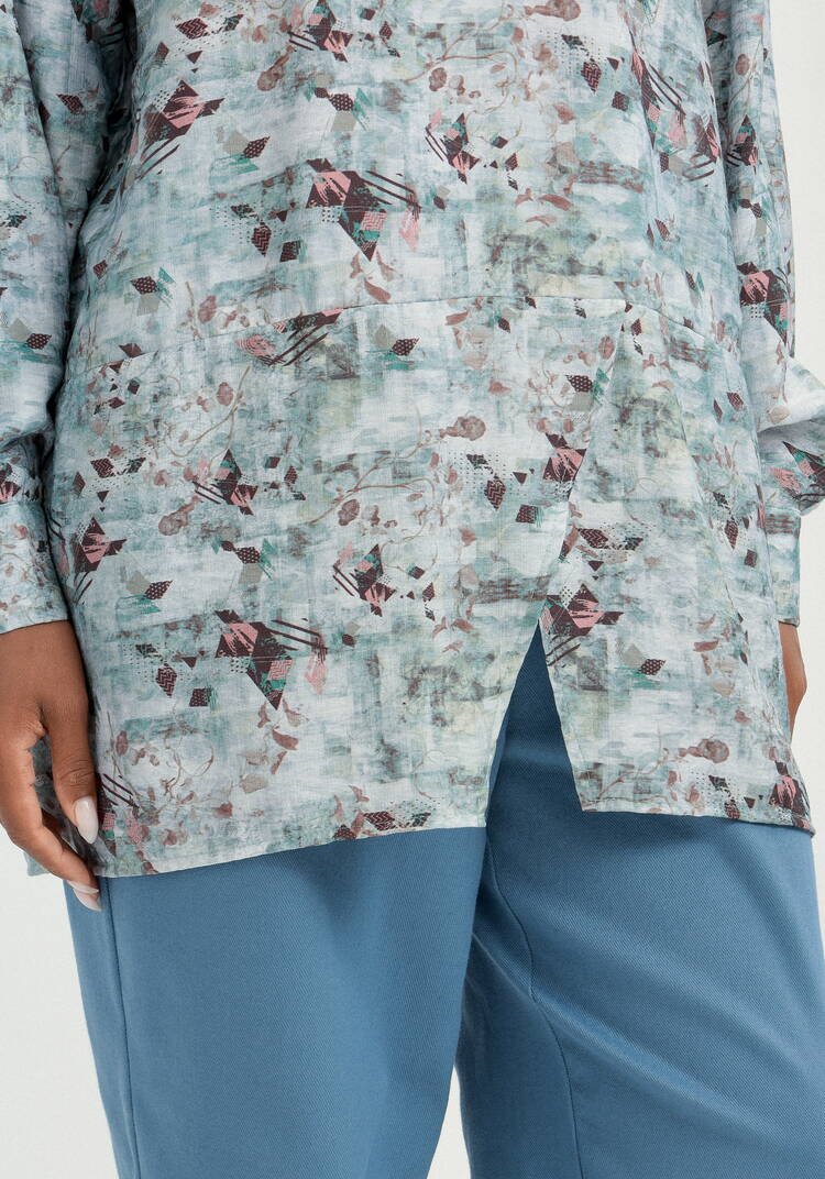 Блуза оригинального кроя с воротом стойка шир.  750, рис. 14