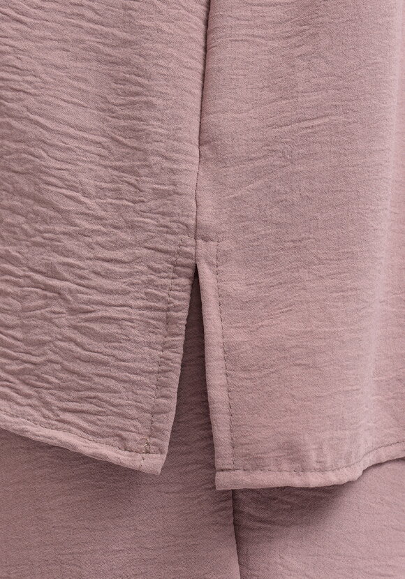 Костюм с брюками из легкой ткани шир.  580, рис. 30