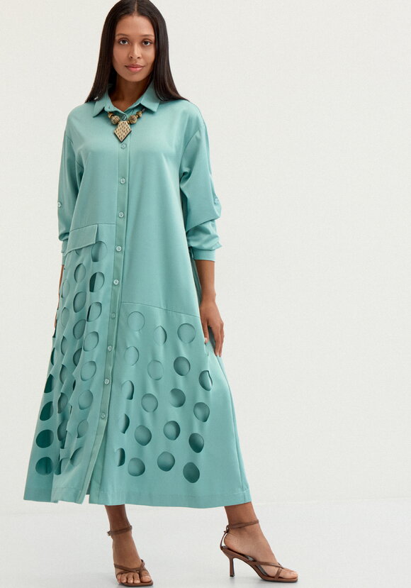 Платье А-силуэта с перфорацией шир.  580, рис. 1