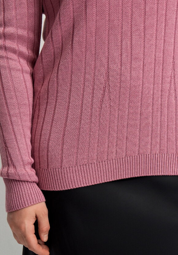 Джемпер с вертикальными полосами шир.  580, рис. 6