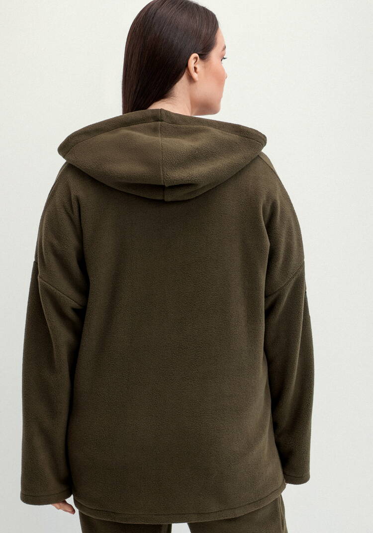 Толстовка из флиса с нашивкой на груди шир.  750, рис. 30