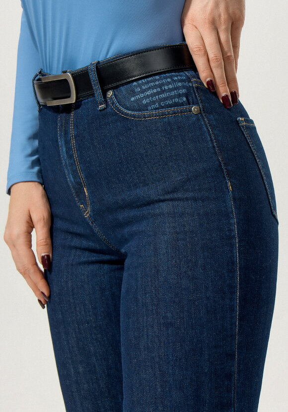 Джинсы прямые с принтом на кармане шир.  580, рис. 11