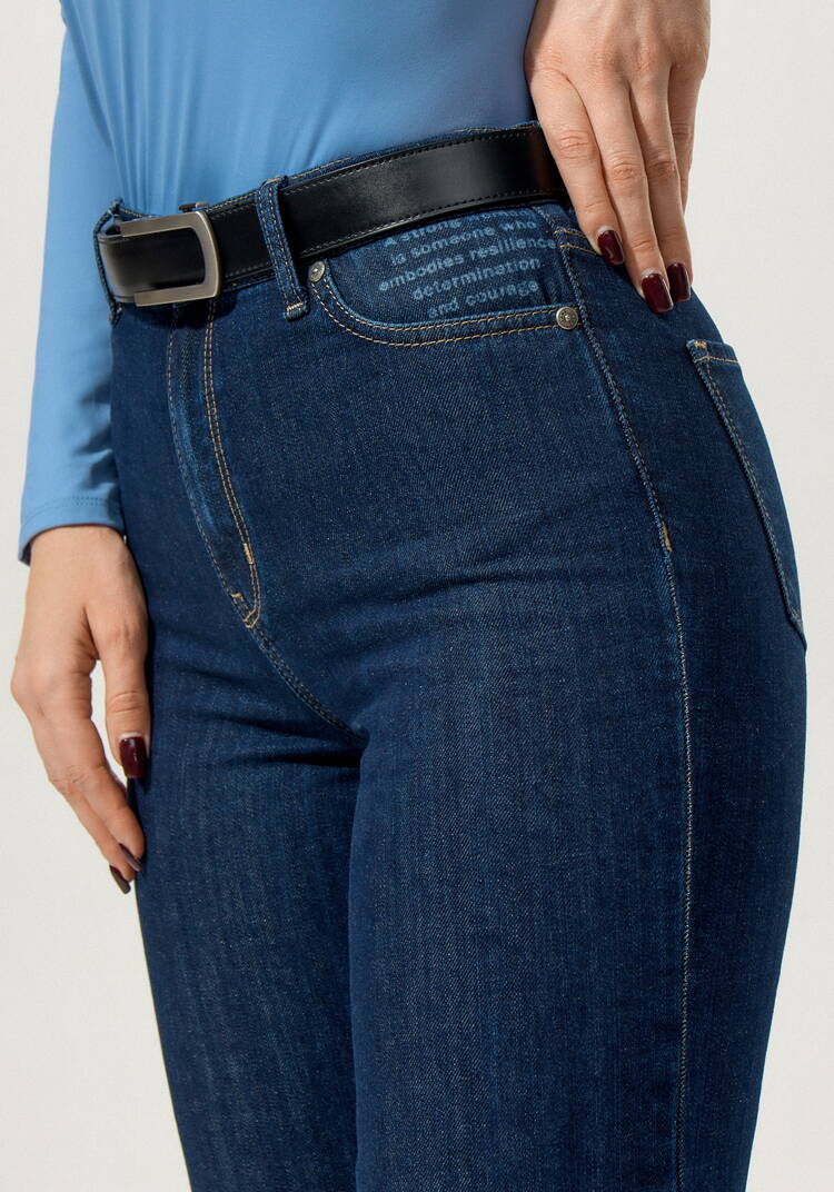 Джинсы прямые с принтом на кармане шир.  750, рис. 11