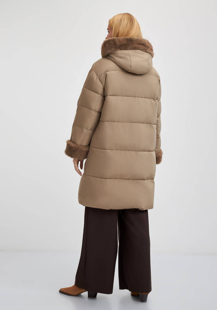 Пальто с меховой опушкой под норку шир.  750, рис. 16