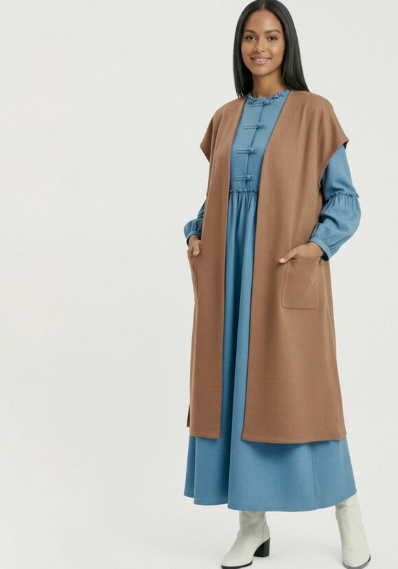 Жилет на запах со спущенным плечом шир.  580, рис. 29