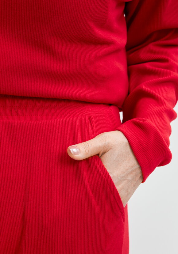 Костюм Ингрид шир.  580, рис. 15