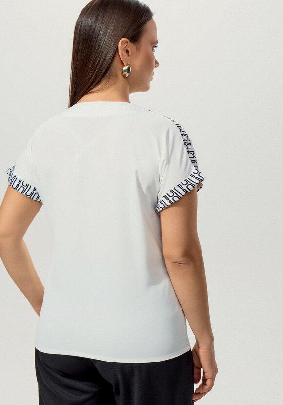 Блуза с боковым нагрудным карманом шир.  580, рис. 16