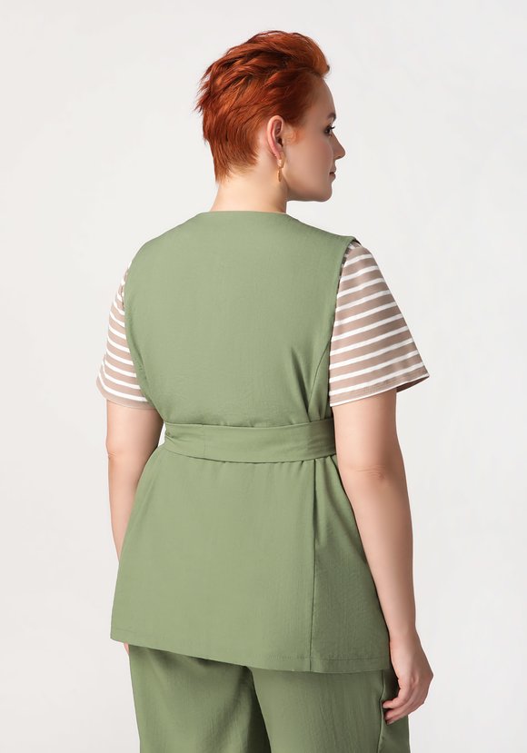 Жилет двубортный под пояс шир.  580, рис. 6