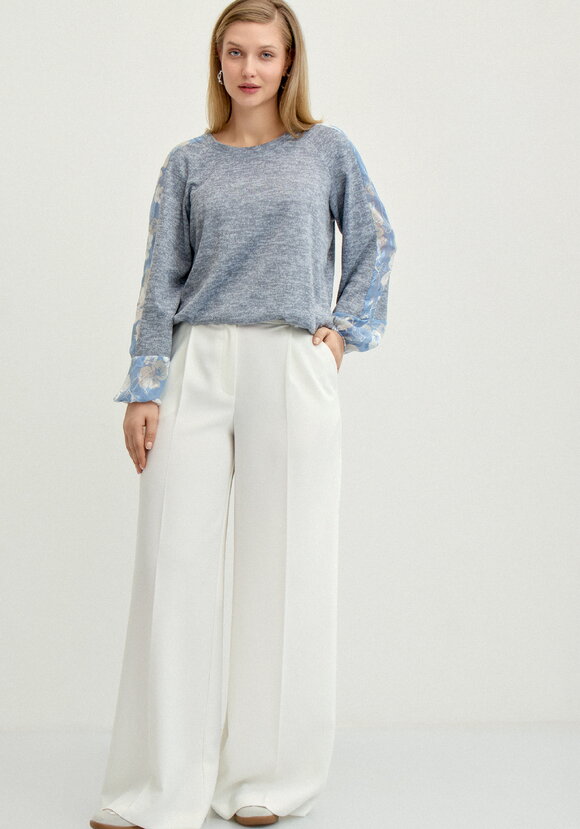 Джемпер с цветочными вставками по рукавам шир.  580, рис. 7