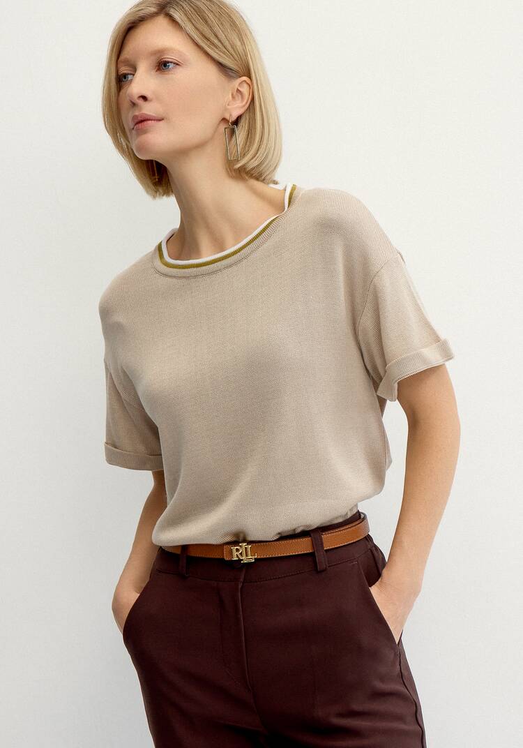 Футболка с отделкой по горловине шир.  750, рис. 2
