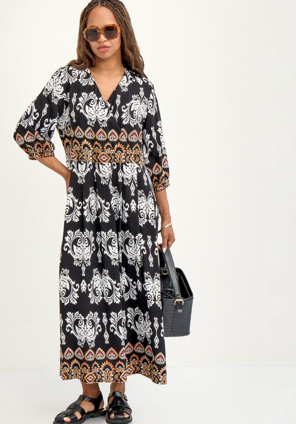 Платье с  рисунком шир.  580, рис. 8