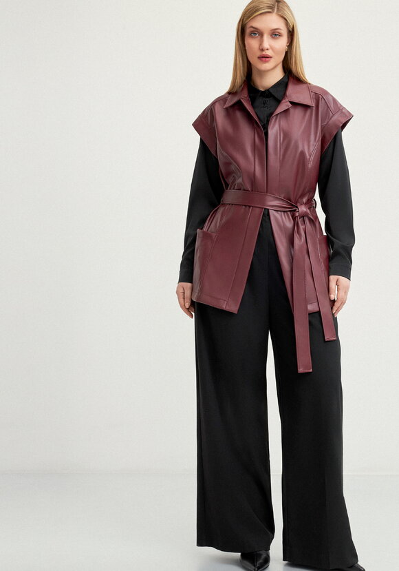 Жилет из эко-кожи на запах шир.  580, рис. 31