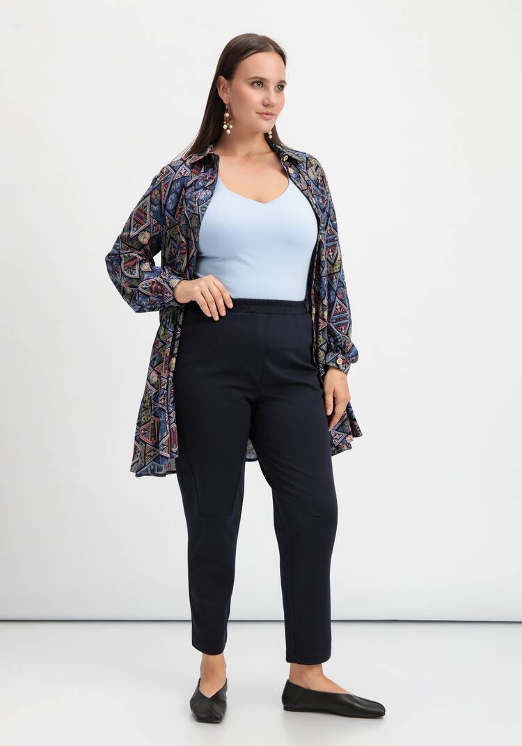 Брюки оригинального кроя на резинке шир.  750, рис. 28