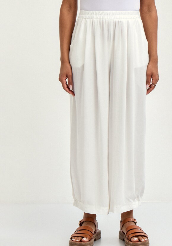 Брюки свободного кроя на резинке по низу шир.  580, рис. 4