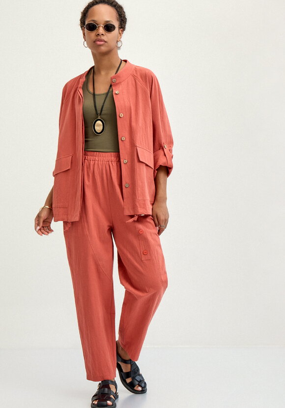 Брюки с декоративной планкой и карманами шир.  580, рис. 17